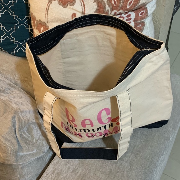 Tote Bags - Picture 5 of 6